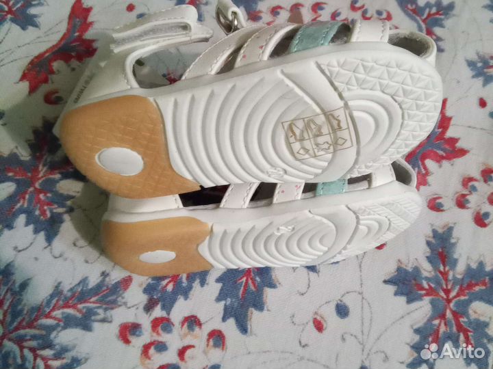 Босоножки 20 новые для девочки