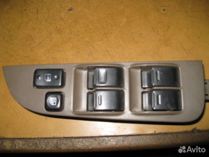 Блок управления стёклами Mitsubishi colt