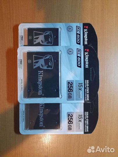SSD Kingston KC600 256GB Новые