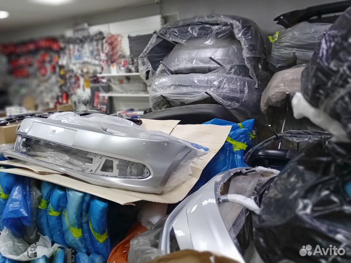 Бампер передний Almera 2013. чёрный