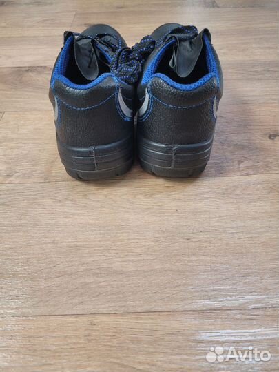 Ботинки рабочие, усиленные носы