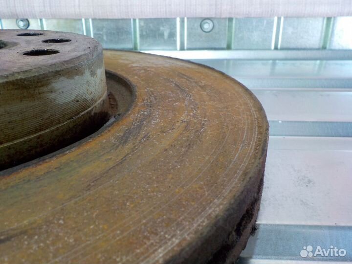 Тормозной диск передний Фольксваген Пассат CC 1 шт