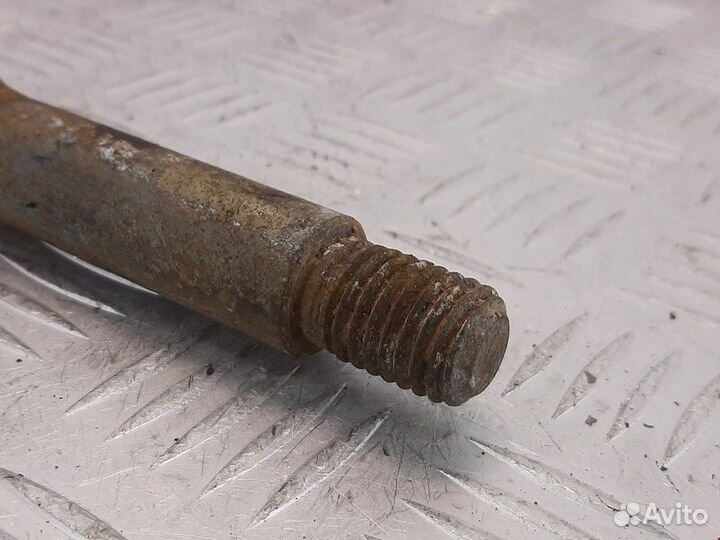 Крюк буксировочный для Skoda Fabia 2 (5J)