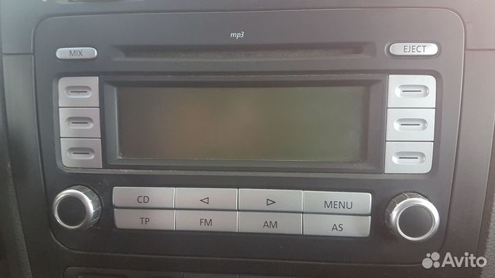 Магнитолла volkswagen jetta 5