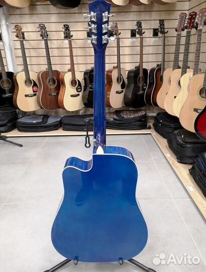 Акустическая гитара