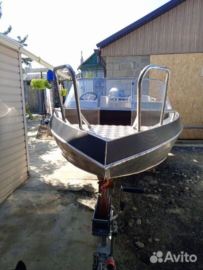 Моторная лодка