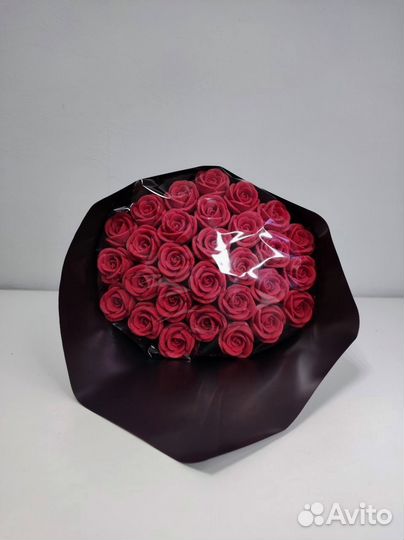 Красные Розы из Белого Шоколада - 29 шт в Букете