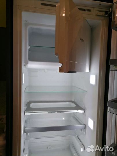 Встраиваемый холодильник Siemens