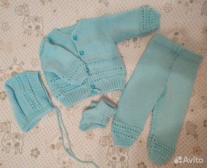 Вязаный костюм детский