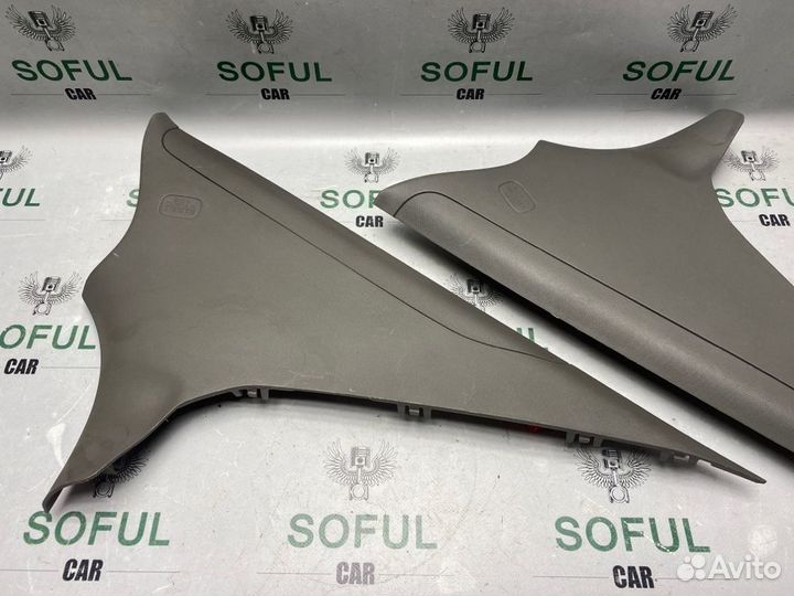 Обшивка стойки задняя Honda Civic 8 4D