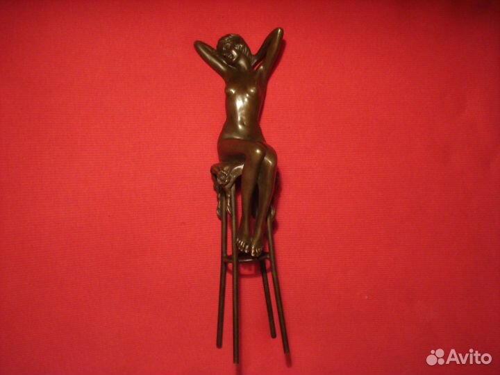 Эротика Обнаженная На Стуле Франция Статуэтка