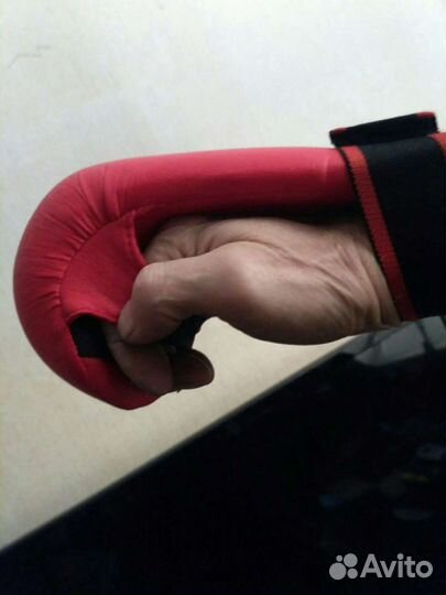 Перчатки для единоборств