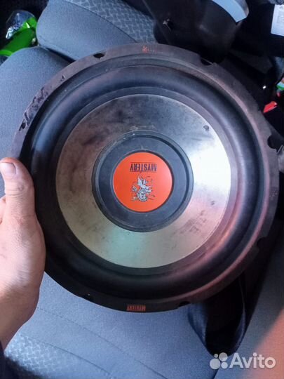 Динамик для сабвуфера