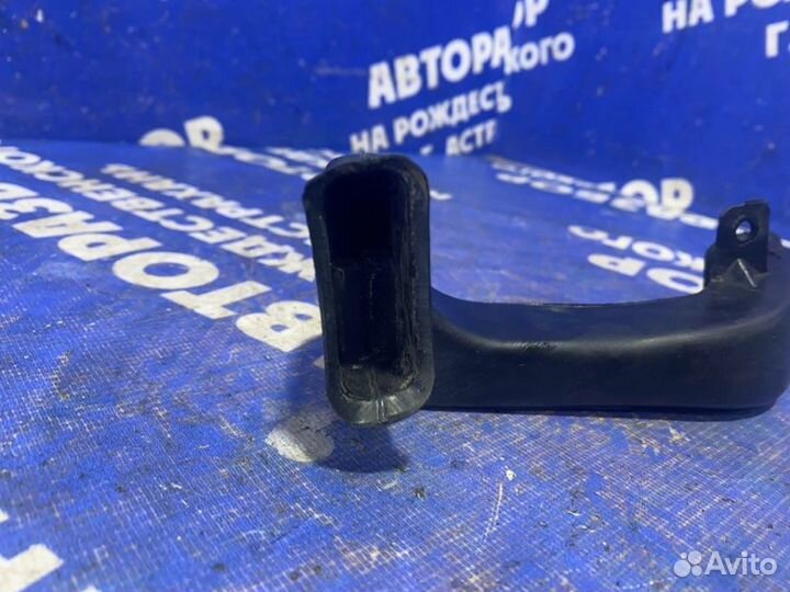 Воздуховод Mitsubishi Pajero 2 внедорожник 4M40