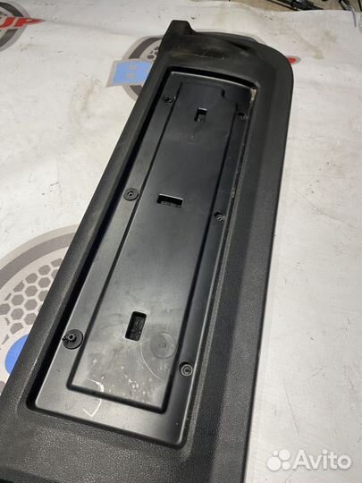 Обшивка крышки багажника Нижн. 51497441816 бмв X7