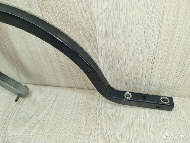 Петля крышки багажника Toyota Corolla E150