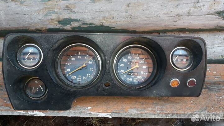 Панель приборов niva 2121