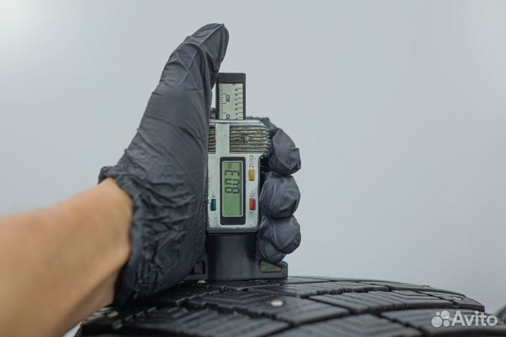 Goodyear UltraGrip Ice Arctic SUV 235/60 R18 107T