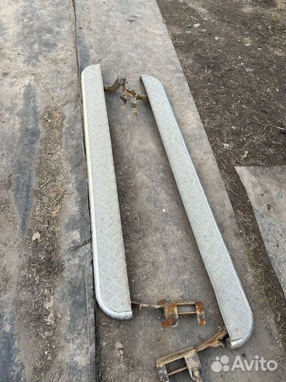 Подножки пороги на renault duster