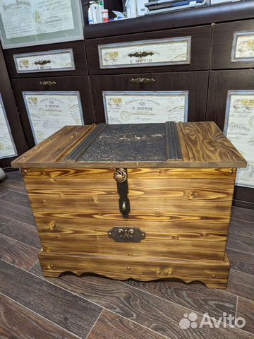 Сундук деревянный на колесах