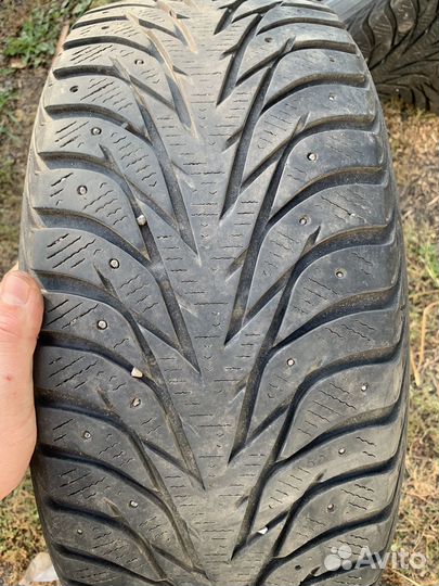 Yokohama Ice Guard IG35 215/50 R17