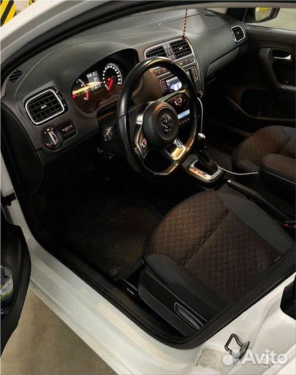 Volkswagen Polo 1.6 AT, 2016, 76 678 км