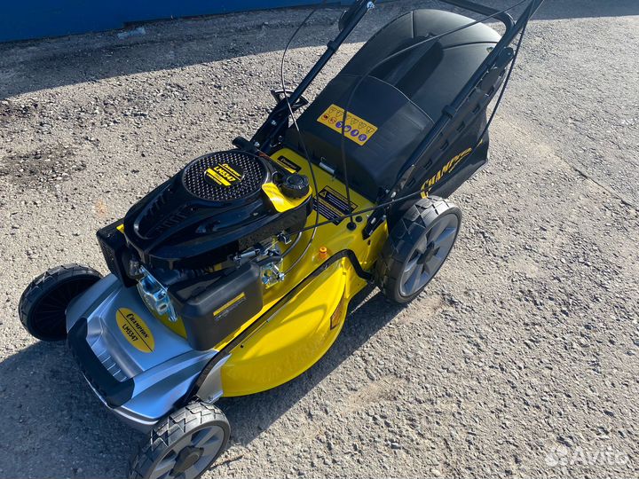 Газонокосилка бензиновая самоходная 6 л.с