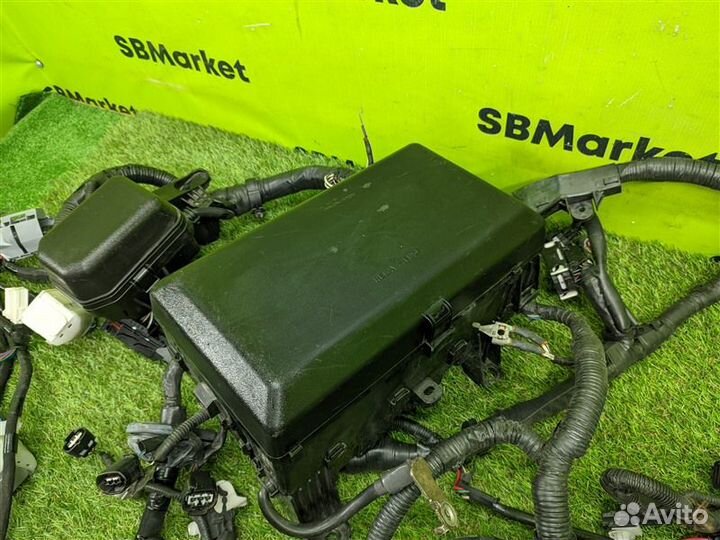 Коса под капот передняя Toyota Land Cruiser URJ202