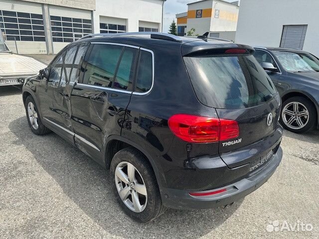 В разборе Volkswagen Tiguan