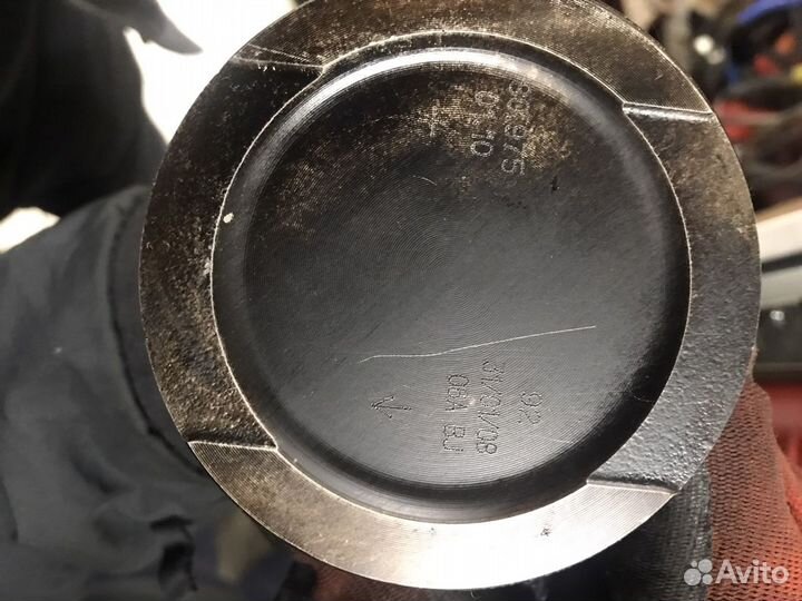 Поршень с шатуном двигателя 1.6 8v BSE