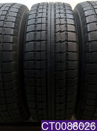 Toyo Winter Tranpath MK4a 215/70 R16 96T