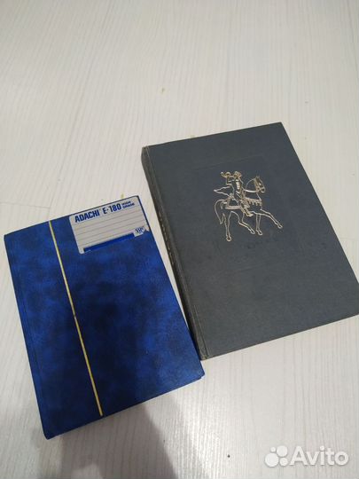 2 альбома с марками