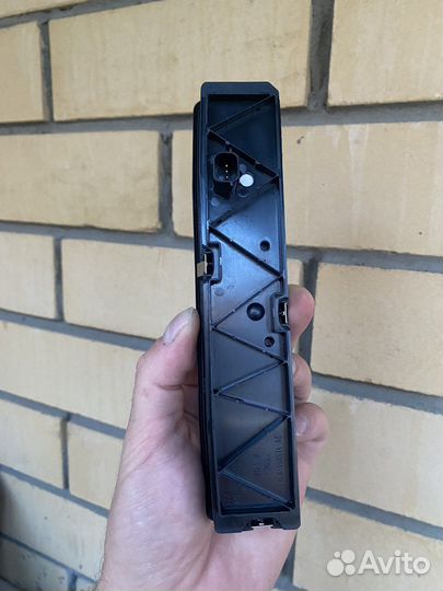 Кнопка открытия багажника с подсветкой