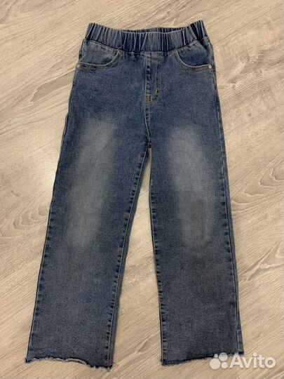 Джинсы на девочку 122