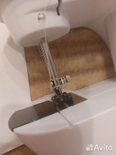 Мини швейная машинка