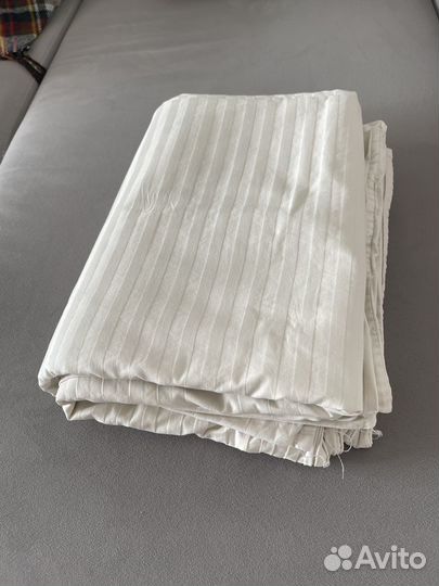 Одеяло и комплект постельного белья