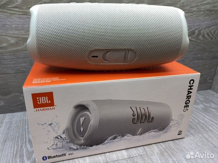Беспроводная колонка JBL Charge 5 белая