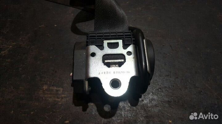 Ремень безопасности задний левый Volkswagen Passat