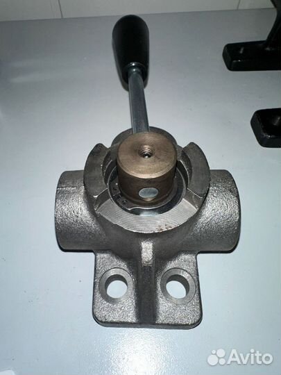 Кран гидравлический 1/2 (Дивертор)