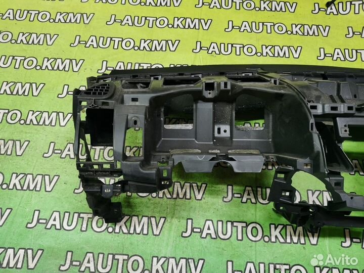 Передняя панель салона Mitsubishi Outlander
