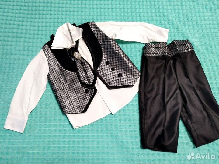 Костюм тройка на мальчика