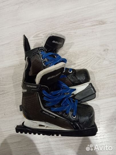 Хоккейные коньки bauer