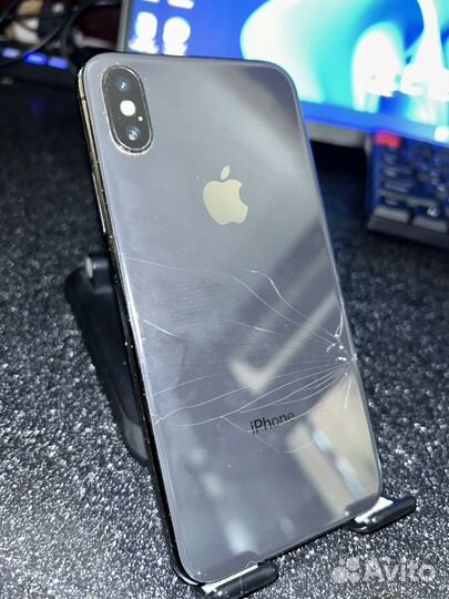 iPhone X, 64 ГБ