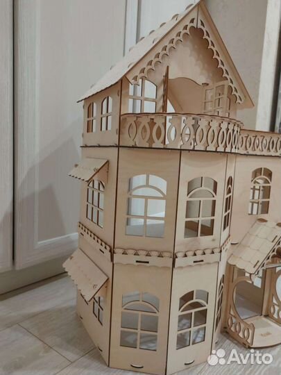 Домик кукольный деревянный