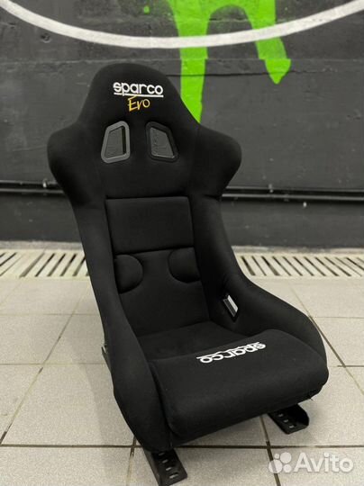 Спортивное сидение