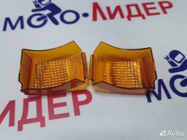 Стекла задних поворотов Suzuki Sepia