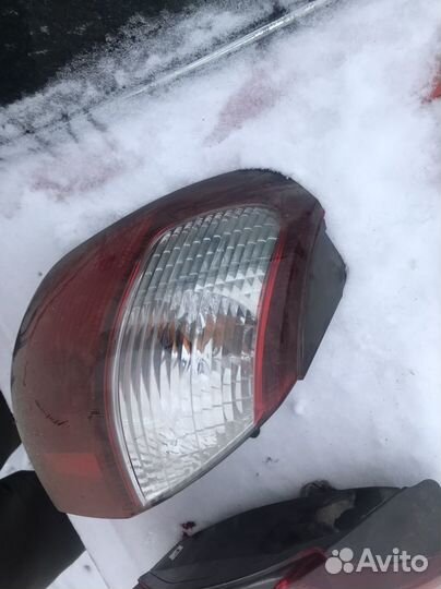 Задние фонари subaru outback 2002