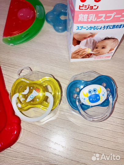 Пустышки(Польша),бутылочка новая (Япония)