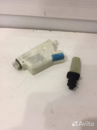 Концевик замка лючка бензобака на Infiniti Nissan