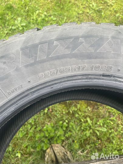 Bridgestone Blizzak DM-V2 225/65 R17 102S